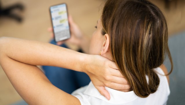 Physical Therapy Can Help With Symptoms of Wryneck